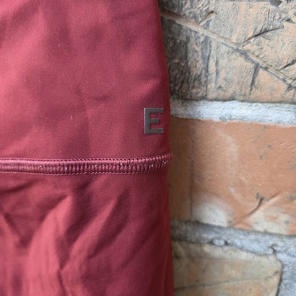 Everlane Women's Cropped Pants in Burgundy - Picture 6 of 7